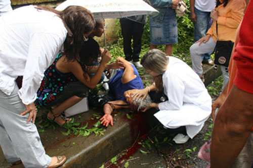 Mulher morre ao ser atingida por galho de árvore no interior da Bahia