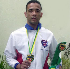 Ubatense fatura a medalha de bronze no Brasileiro de Karatê