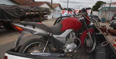 Proprietária recupera moto roubada após três anos