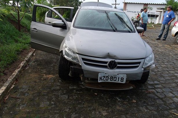 Aiquara: Quadrilha arromba caixa eletrônico e na fuga troca tiro com PM de Ipiaú
