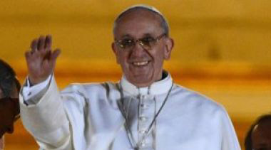 ‘Português é espanhol mal falado’, diz papa em encontro com presidente da Comissão Europeia