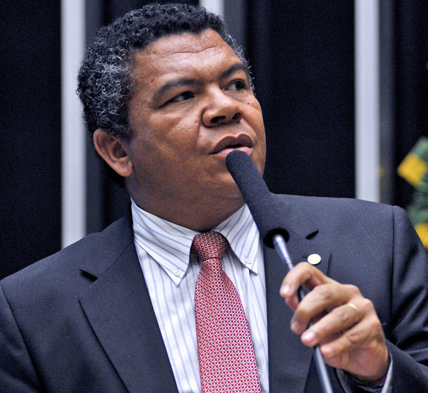 Deputado baiano denuncia o assassinato do jovem itacareense na Câmara dos Deputados em Brasília