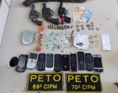 PM prende quadrilha com quatro armas de fogo e drogas em Ilhéus