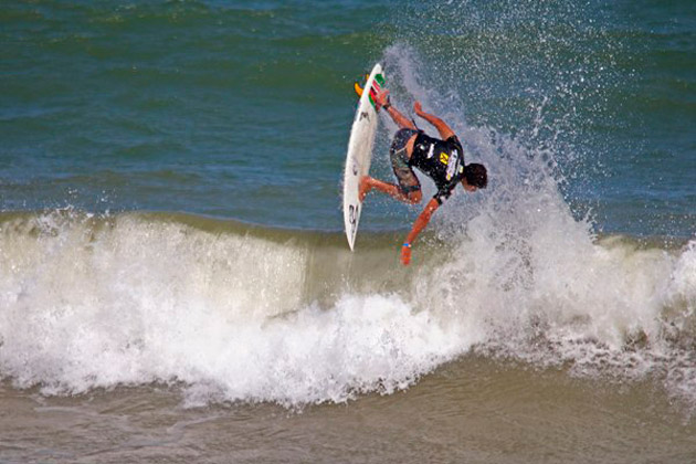 Itacaré: Mahalo Surf Eco Festival já atinge 116 competidores de 11 países diferentes.