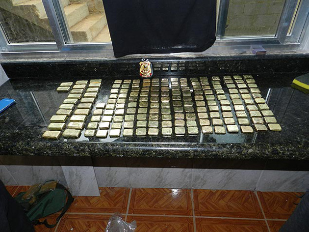 PF apreende 20 kg de ouro de traficante preso em Bangu