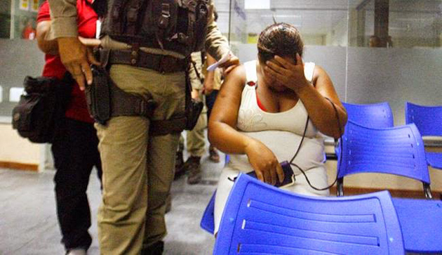 Mulher é presa ao tentar roubar bebê em hospital de Feira