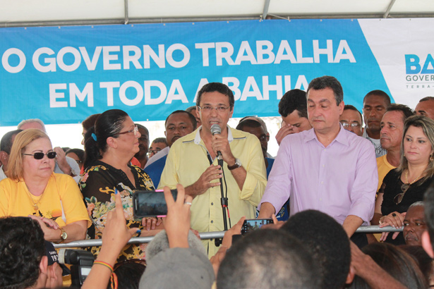 O prefeito Jarbas parabenizou a Comunidade de Taboquinhas. Fotos: Aleilton Oliveira