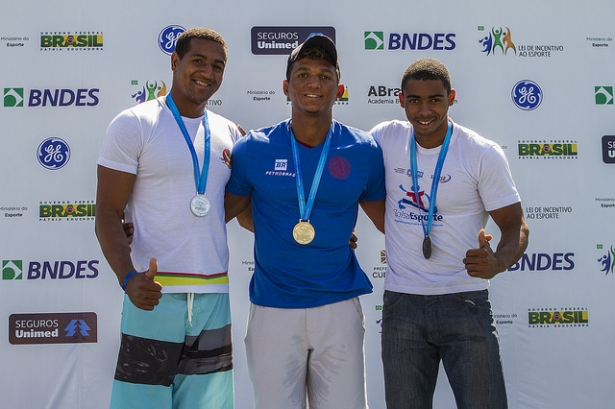 campeos-com-isaquias