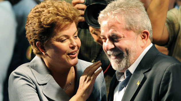 A presidente Dilma Rousseff conversou na noite desta terça-feira (15) por quatro horas e meia com seu antecessor, o ex-presidente Luiz Inácio Lula da Silva. O encontro ocorreu no Palácio da Alvorada, em Brasília, e teve a participação do ministro-chefe da Casa Civil, Jaques Wagner, e da Secretaria de Governo, Ricardo Berzoini.