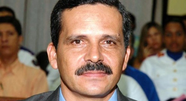 Itabuna: Prefeito Vane exonera três secretários