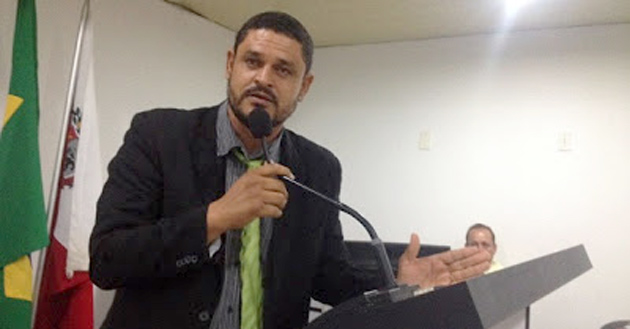 O senador Walter Pinheiro (PT-BA) anunciou nesta terça-feira (29) a desfiliação do Partido dos Trabalhadores (PT). A informação foi confirmada pela assessoria do senador.
