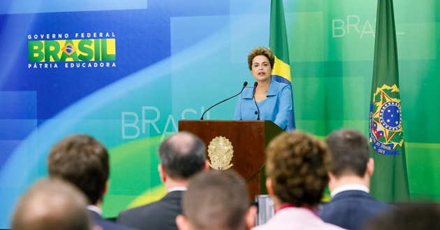 Dilma chama Temer de traidor após continuidade do processo de impeachment