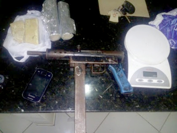 Ubatã: Homem morre em troca de tiros com a Polícia; Submetralhadora é apreendida