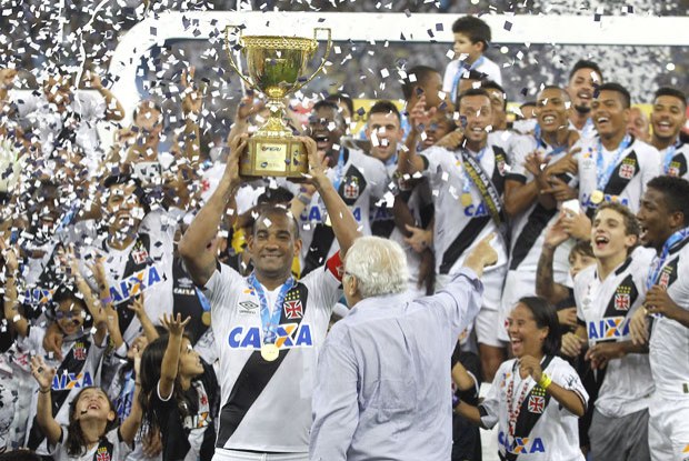 Vasco é campeão carioca invicto após empatar com o Botafogo por 1 a 1