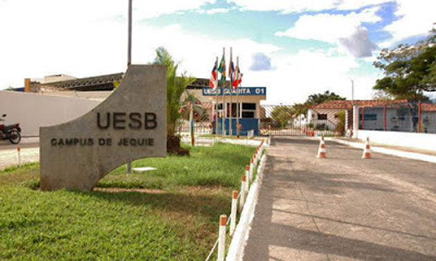 Professores da UESB aprovam indicativo de greve geral dos servidores