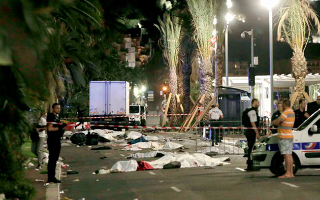 Autor de ataque 'se radicalizou rapidamente', diz Ministro francês