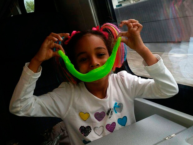 Menina de 6 anos morta em Nice é filha de carioca, que está desaparecida