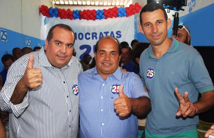 Convenção oficializa candidatura de Nego e Charles a prefeitura de Itacaré