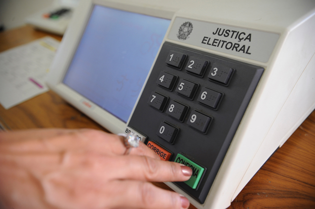 Justiça Eleitoral encontra doações de pessoas mortas para eleições 2016