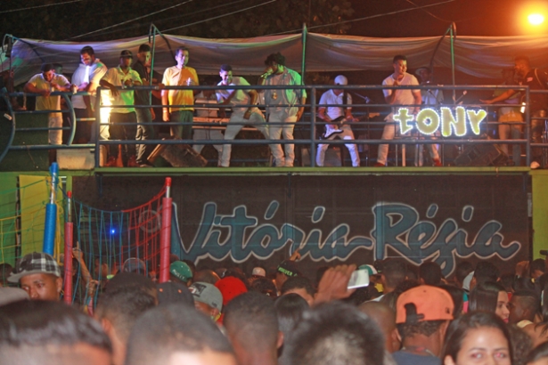 festa-de-suka-tony