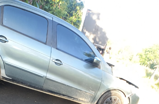 Ibirapitanga: Veículo de passeio e caminhão colidem na BA-651; ninguém ficou ferido