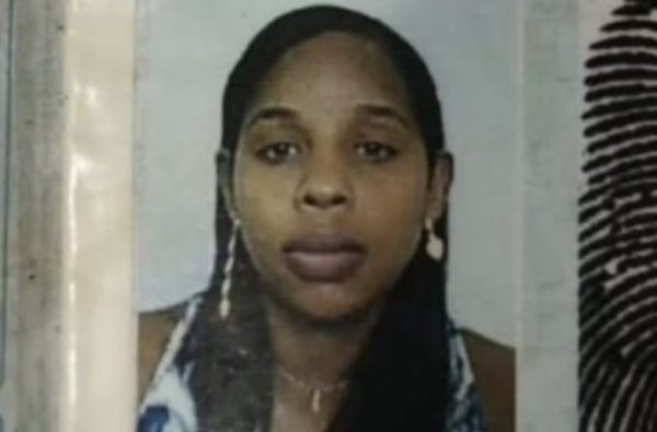 Garoto de 13 anos presencia assassinato da mãe a golpes de faca na Bahia