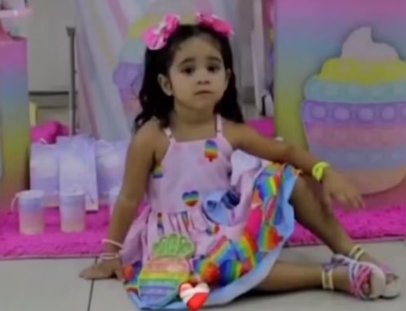 Menina de 4 anos morre após se afogar em piscina de chácara no norte da Bahia