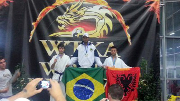 Ubatã: Alexandre é Bi-Campeão Mundial de Karatê