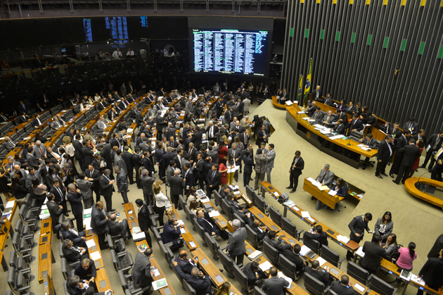 Câmara aprova aumento a servidores com impacto de R$ 58 bilhões