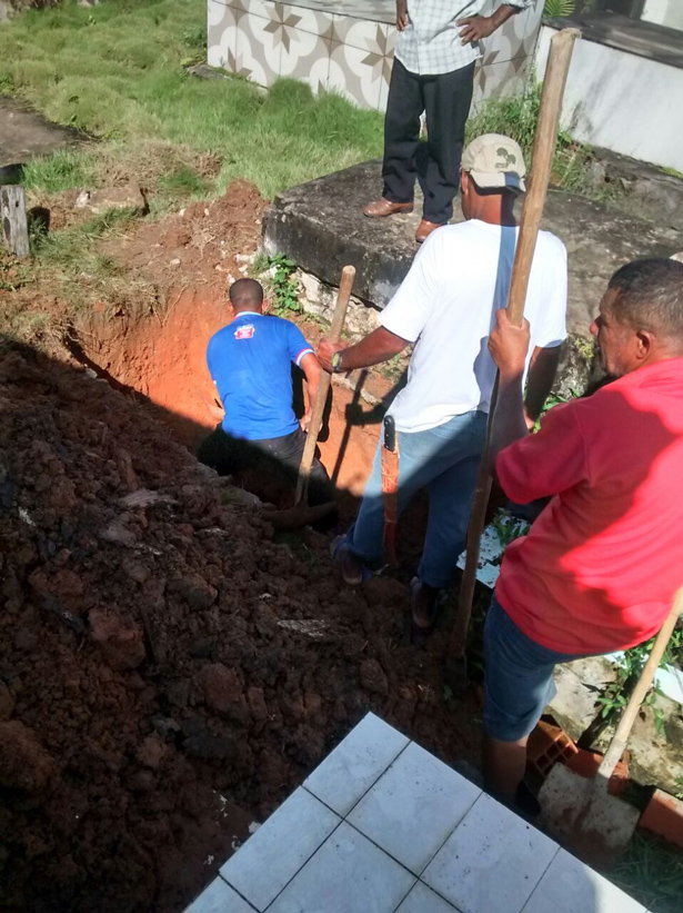 Coveiro se recusa a fazer cova no cemitério de Ubaitaba por falta ...